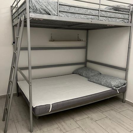 Апартаменти Bed2Go Brescia Турин Екстер'єр фото
